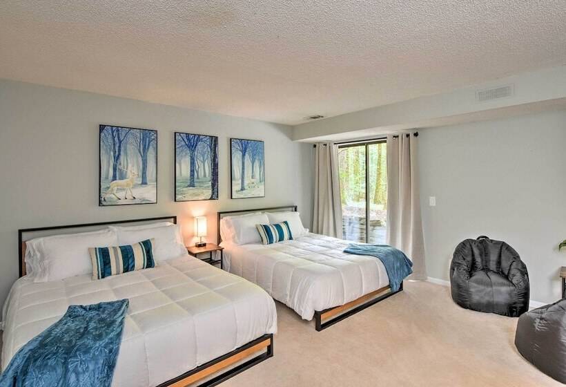 Modern Mountain Cabin W/ Resort Style Amenities!