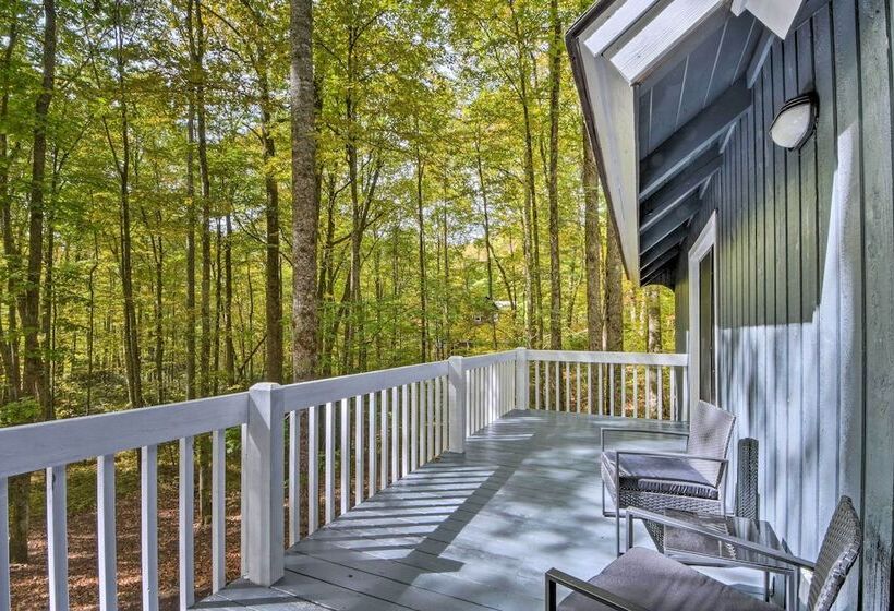 Modern Mountain Cabin W/ Resort Style Amenities!