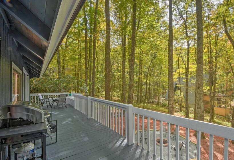 Modern Mountain Cabin W/ Resort Style Amenities!