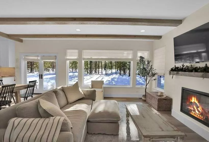 Mountain Home W/ Private Hot Tub & River Access!