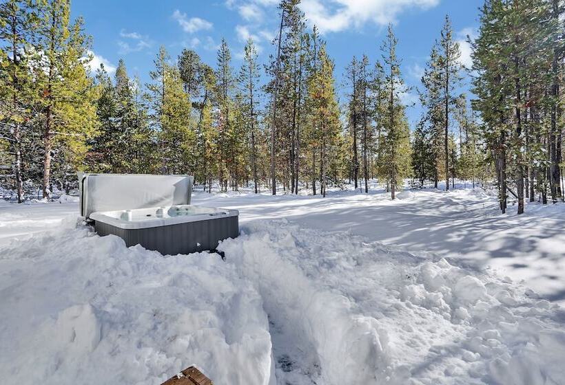 Mountain Home W/ Private Hot Tub & River Access!