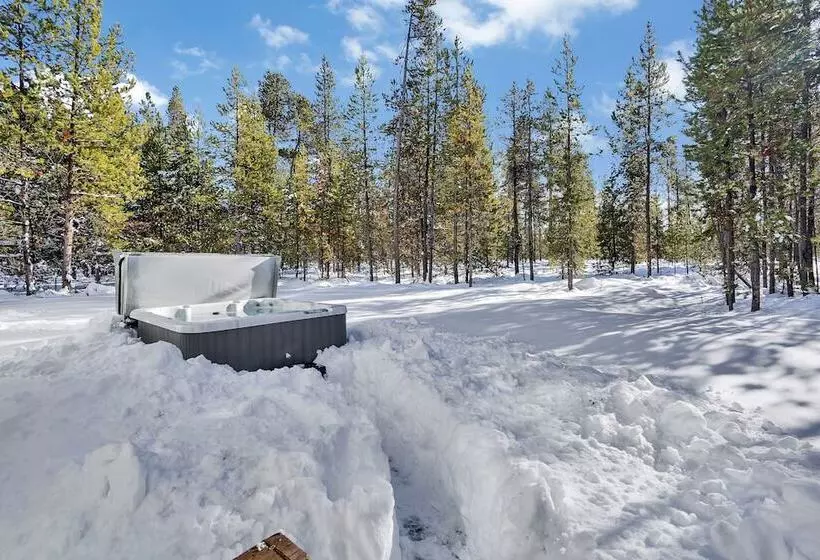 Mountain Home W/ Private Hot Tub & River Access!
