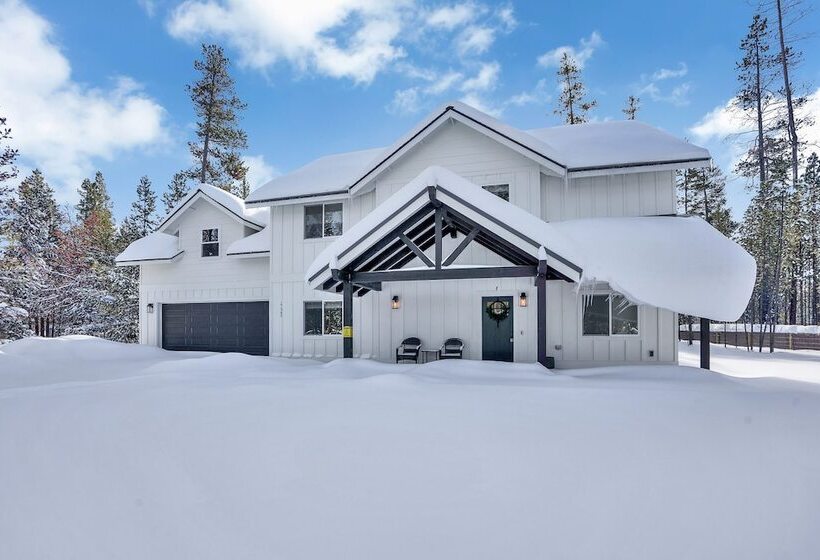 Mountain Home W/ Private Hot Tub & River Access!