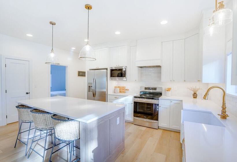 Mountain Home W/ Private Hot Tub & River Access!