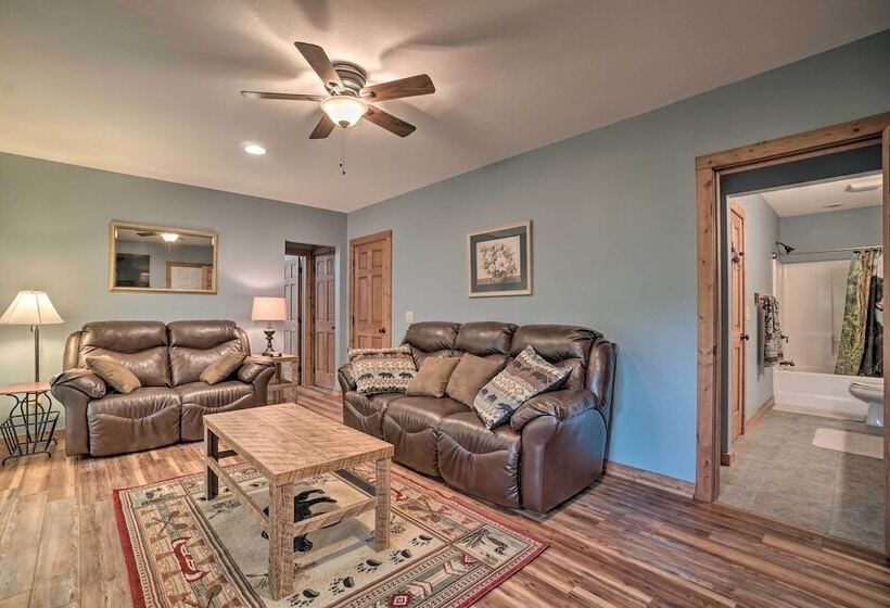 Mountain View Cabin W/ Hot Tub, Near Lake Chatuge!