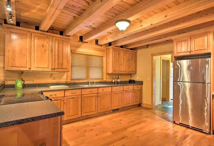 Peaceful Tignall Cabin On Strom Thurmond Lake!