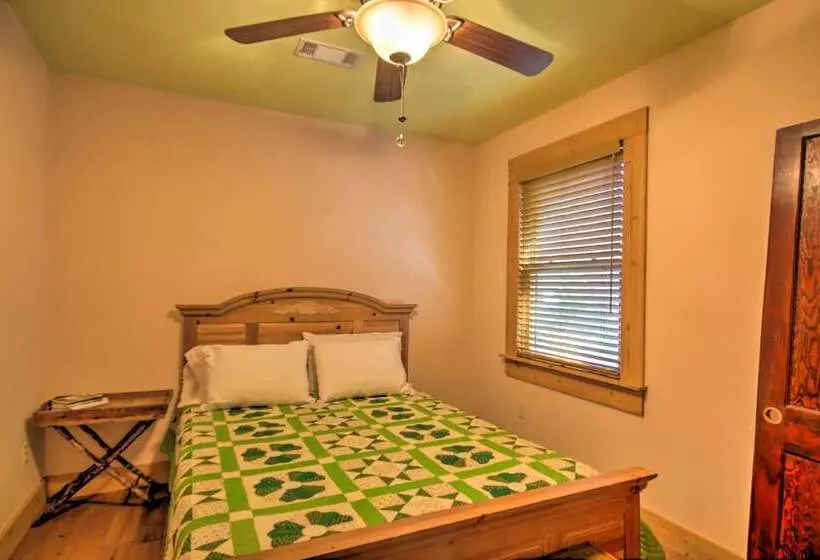 Peaceful Tignall Cabin On Strom Thurmond Lake!