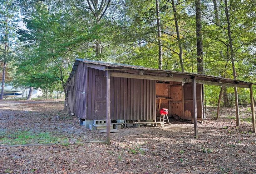 Peaceful Tignall Cabin On Strom Thurmond Lake!