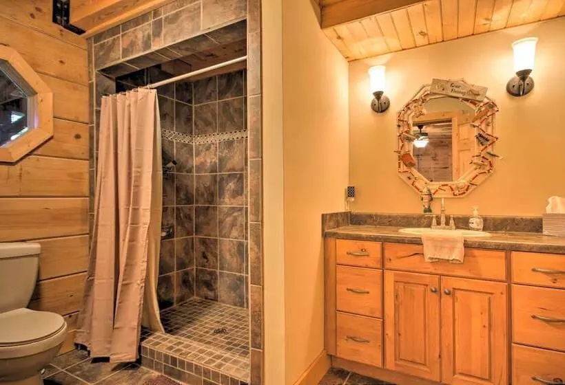 Peaceful Tignall Cabin On Strom Thurmond Lake!