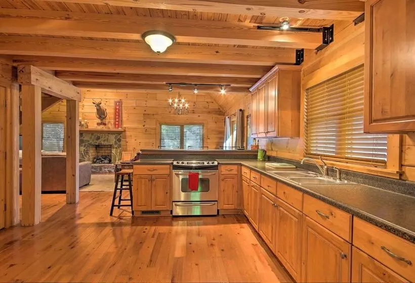 Peaceful Tignall Cabin On Strom Thurmond Lake!