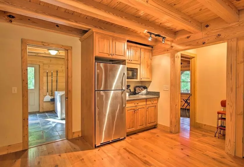 Peaceful Tignall Cabin On Strom Thurmond Lake!