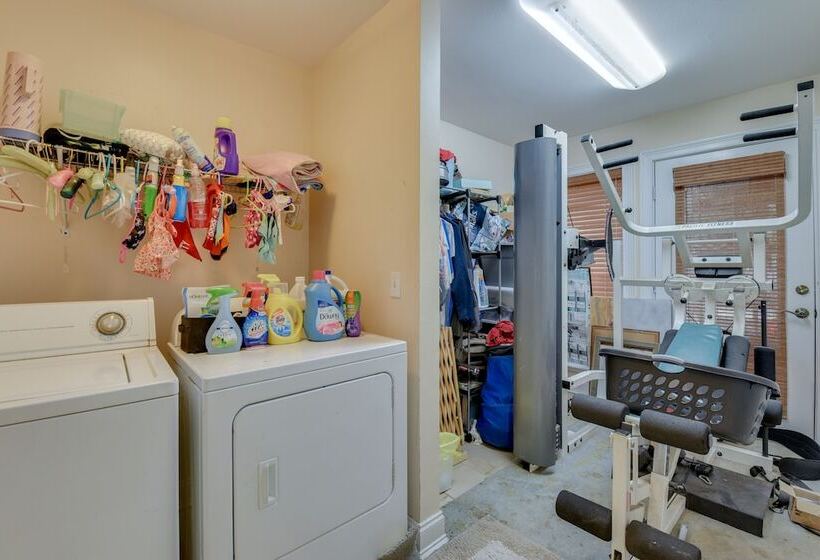 Pet Friendly Freeport Home   2 Mi To Beach!