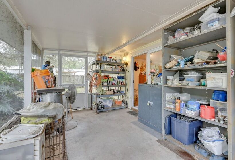 Pet Friendly Freeport Home   2 Mi To Beach!