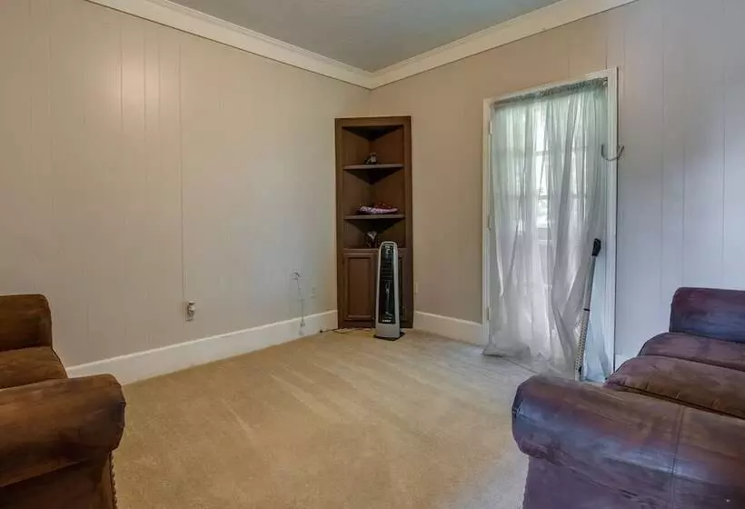 Pet Friendly Rex Vacation Rental: 18 Mi To Atlanta