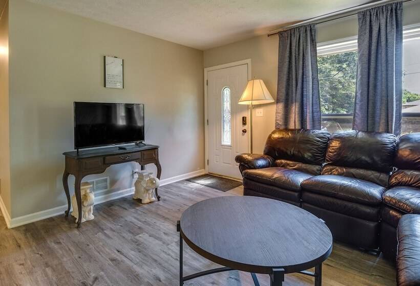 Pet Friendly Rex Vacation Rental: 18 Mi To Atlanta