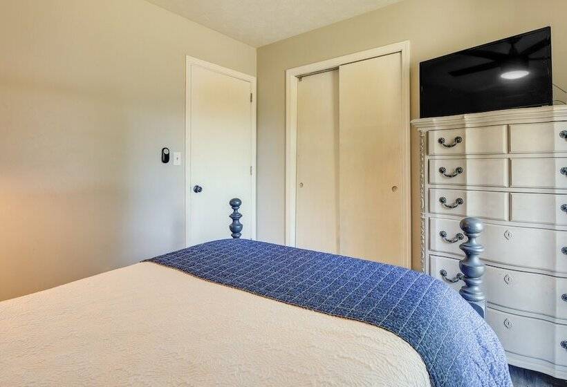 Pet Friendly Rex Vacation Rental: 18 Mi To Atlanta