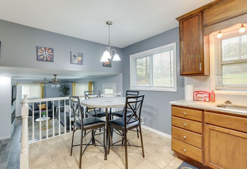 Quiet Decatur Home W/ Patio 13 Mi To Dtwn Atlanta!