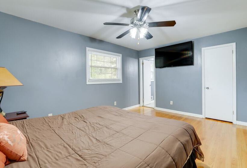 Quiet Decatur Home W/ Patio 13 Mi To Dtwn Atlanta!