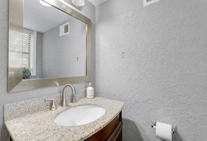 Quiet Decatur Home W/ Patio 13 Mi To Dtwn Atlanta!