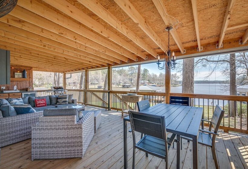 Quiet Lakefront Eatonton House W/ Boat Dock!