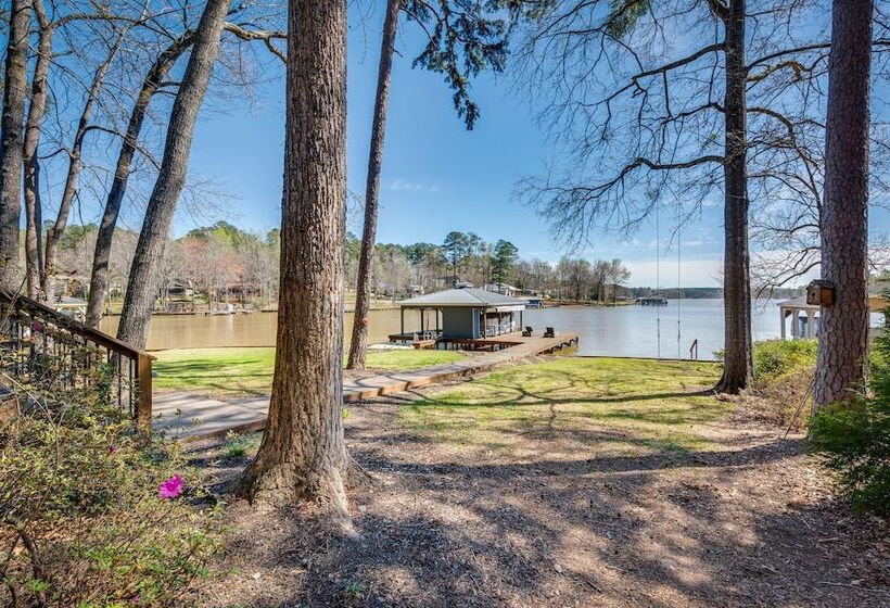 Quiet Lakefront Eatonton House W/ Boat Dock!