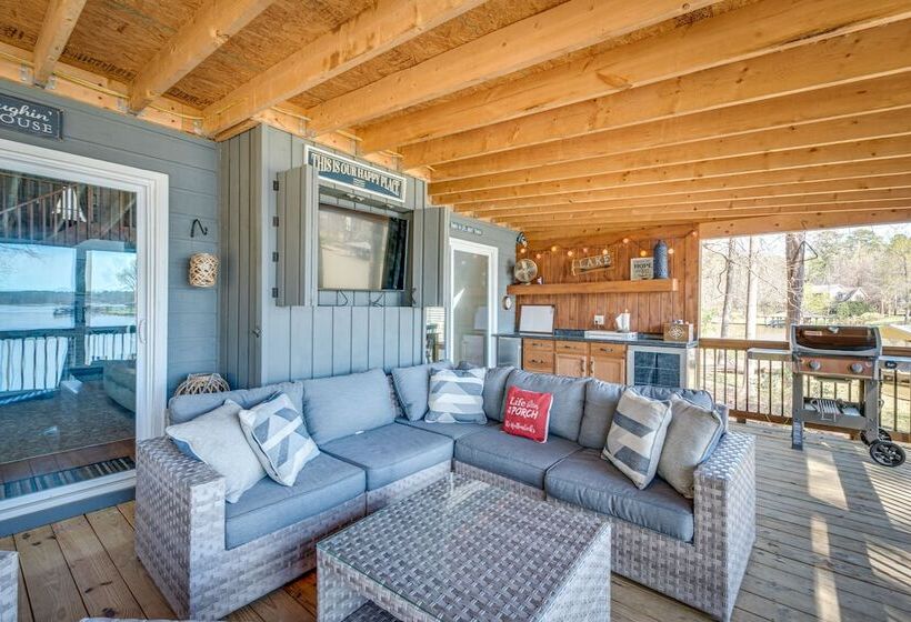 Quiet Lakefront Eatonton House W/ Boat Dock!