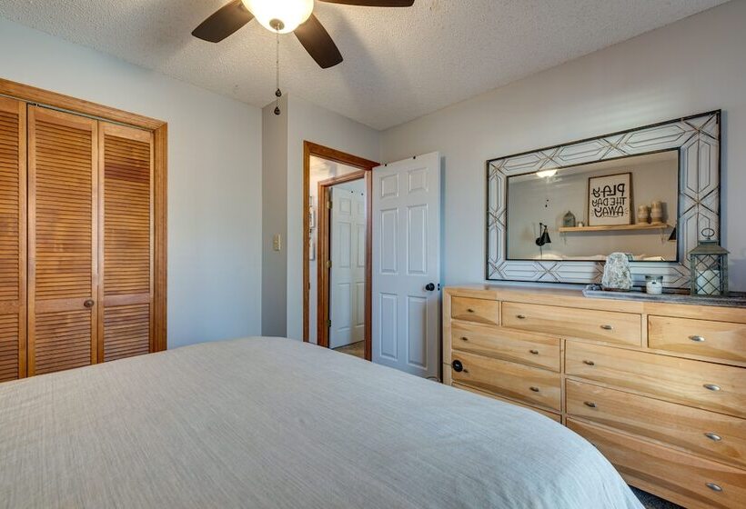 Quiet Lakefront Eatonton House W/ Boat Dock!