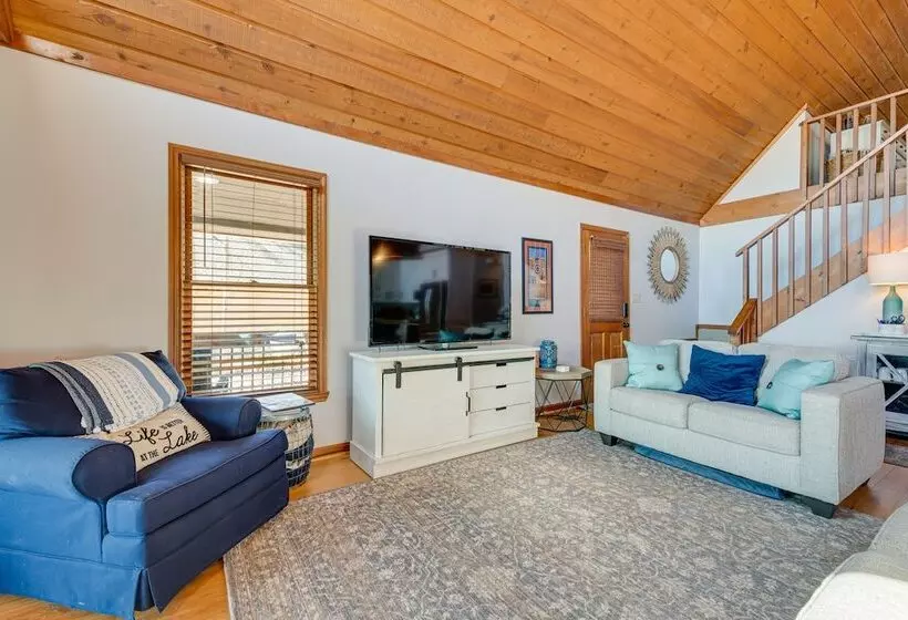 Quiet Lakefront Eatonton House W/ Boat Dock!