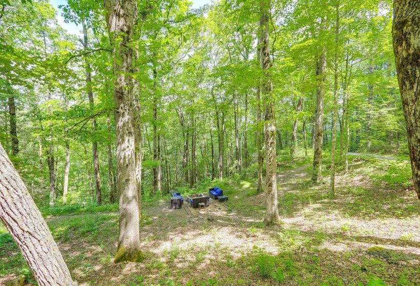 Secluded Mountain Escape W/ Game Room & Fire Pit!