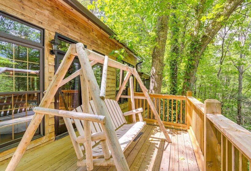 Secluded Mountain Escape W/ Game Room & Fire Pit!