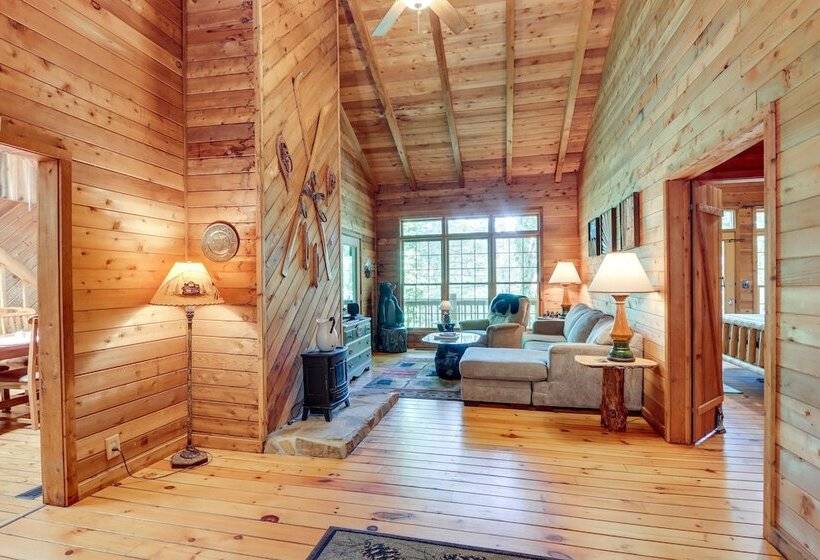 Secluded Mountain Escape W/ Game Room & Fire Pit!