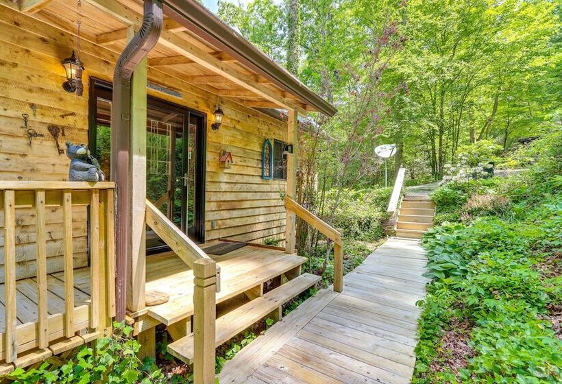 Secluded Mountain Escape W/ Game Room & Fire Pit!