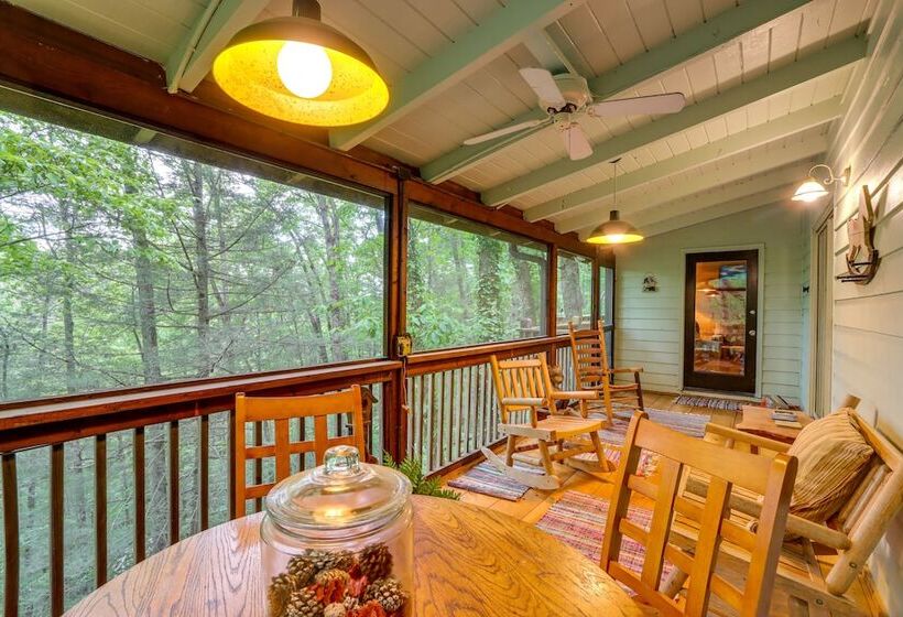 Secluded Mountain Escape W/ Game Room & Fire Pit!