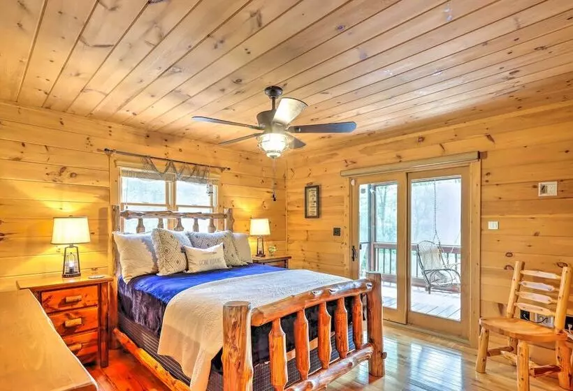 Serene Blue Ridge Cabin ~ 3 Mi To Downtown!