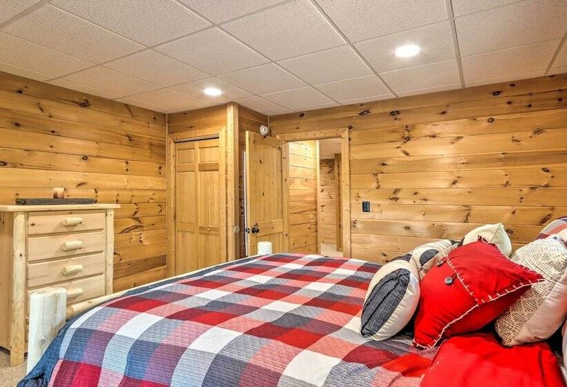 Serene Blue Ridge Cabin ~ 3 Mi To Downtown!