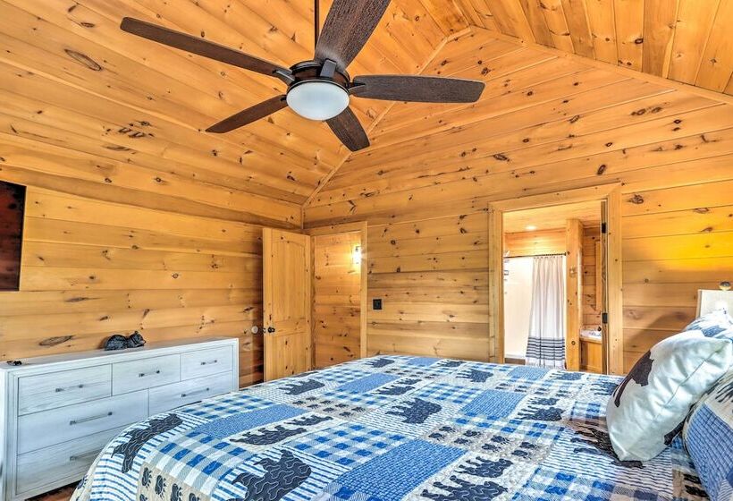 Serene Blue Ridge Cabin ~ 3 Mi To Downtown!