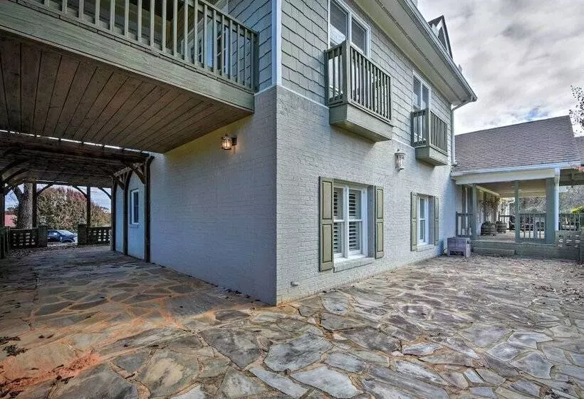 Serving Southern Charm At This Clarkesville House!