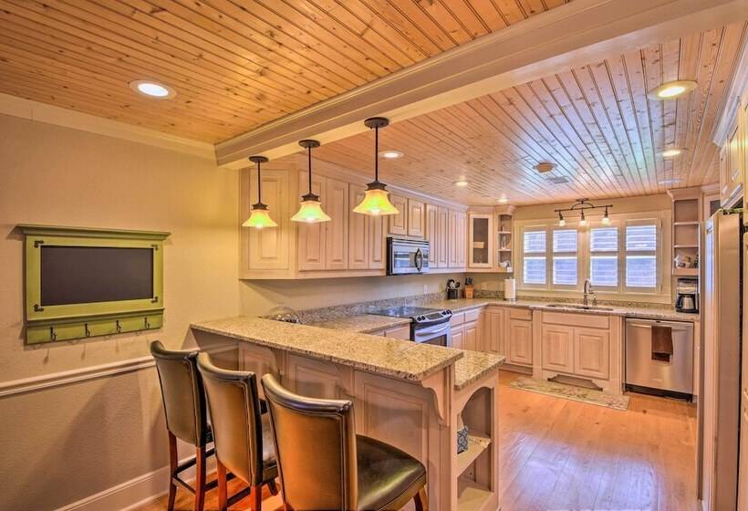 Serving Southern Charm At This Clarkesville House!