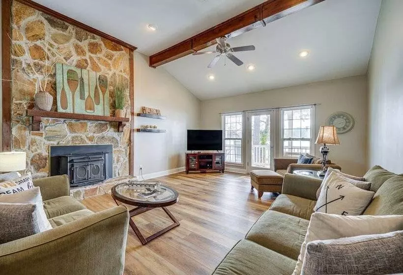 Lake Sinclair Retreat W/ Big Water Views & Dock!