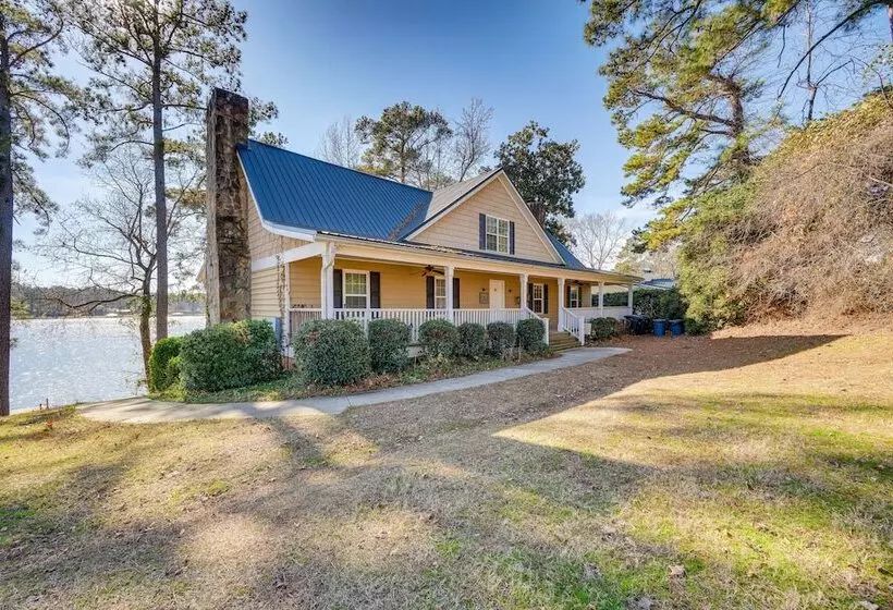 Lake Sinclair Retreat W/ Big Water Views & Dock!