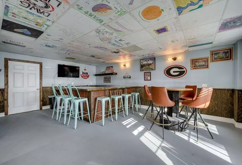 Lake Sinclair Retreat W/ Big Water Views & Dock!