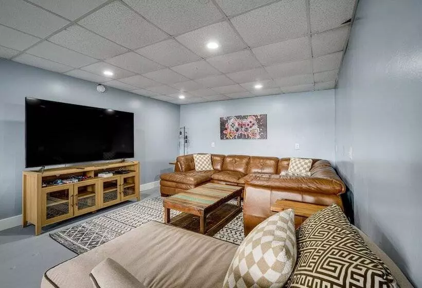 Lake Sinclair Retreat W/ Big Water Views & Dock!