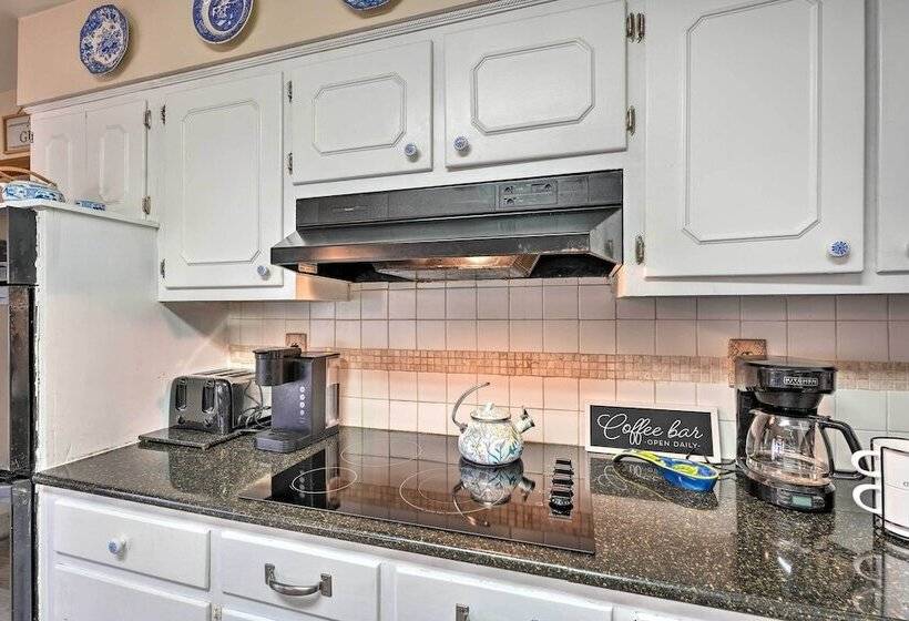 Spacious Memphis Home   Walk To Graceland