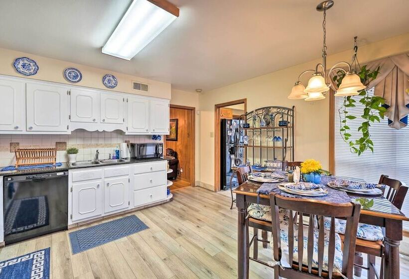 Spacious Memphis Home   Walk To Graceland