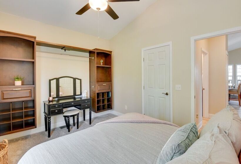 Stunning Rabun Gap Home W/ Deck & Mountain Views!