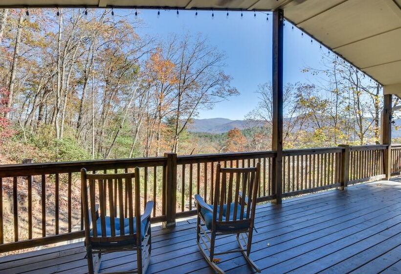Stunning Rabun Gap Home W/ Deck & Mountain Views!