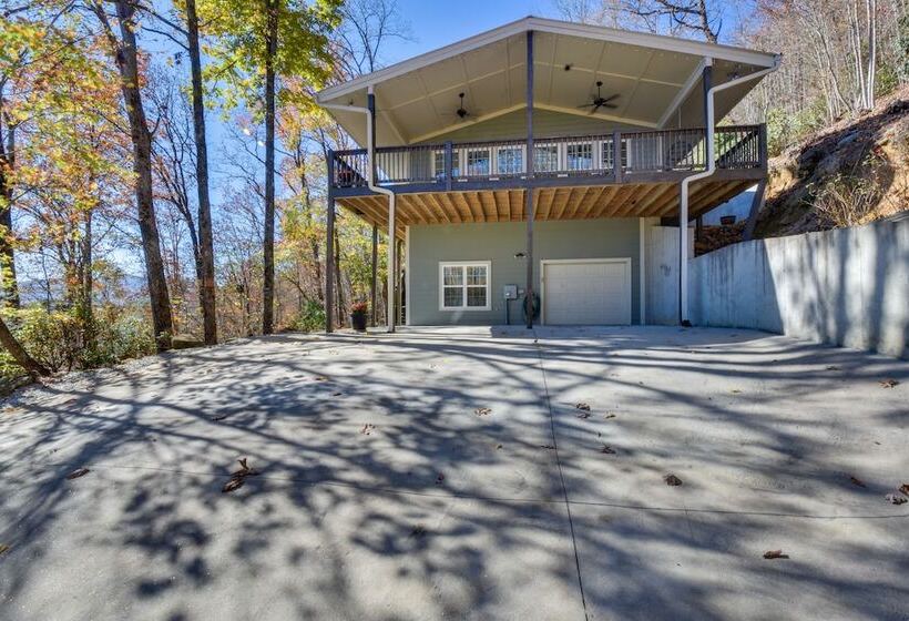 Stunning Rabun Gap Home W/ Deck & Mountain Views!