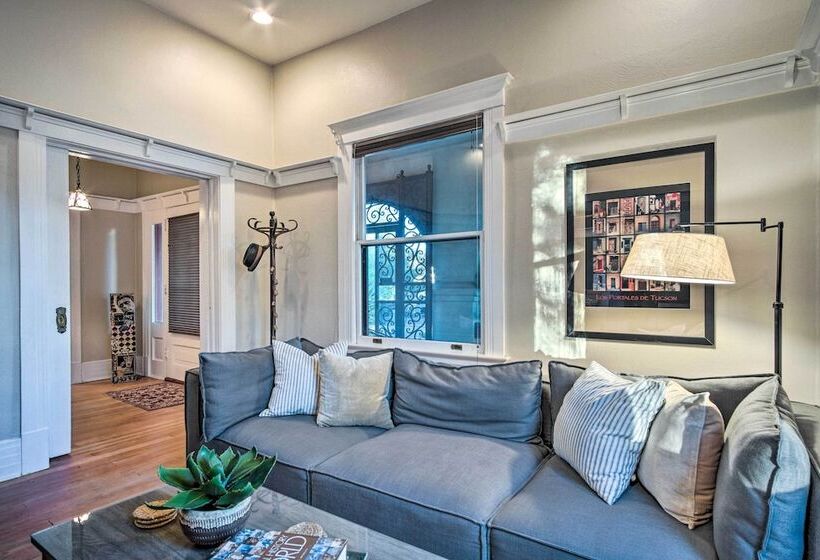 Stunning Tucson Retreat In Armory Park!