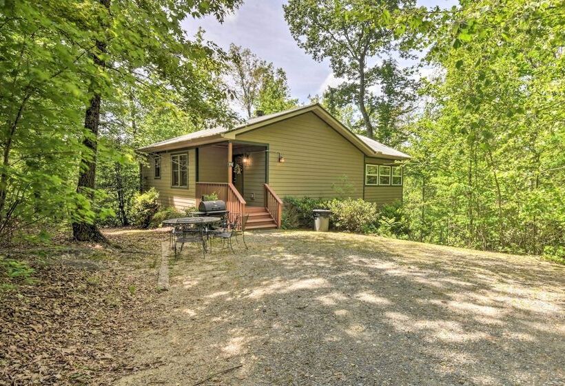 The Apple Dumpling Cabin: Pool Table, Grill