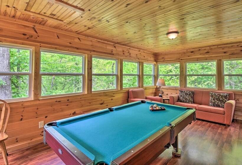The Apple Dumpling Cabin: Pool Table, Grill